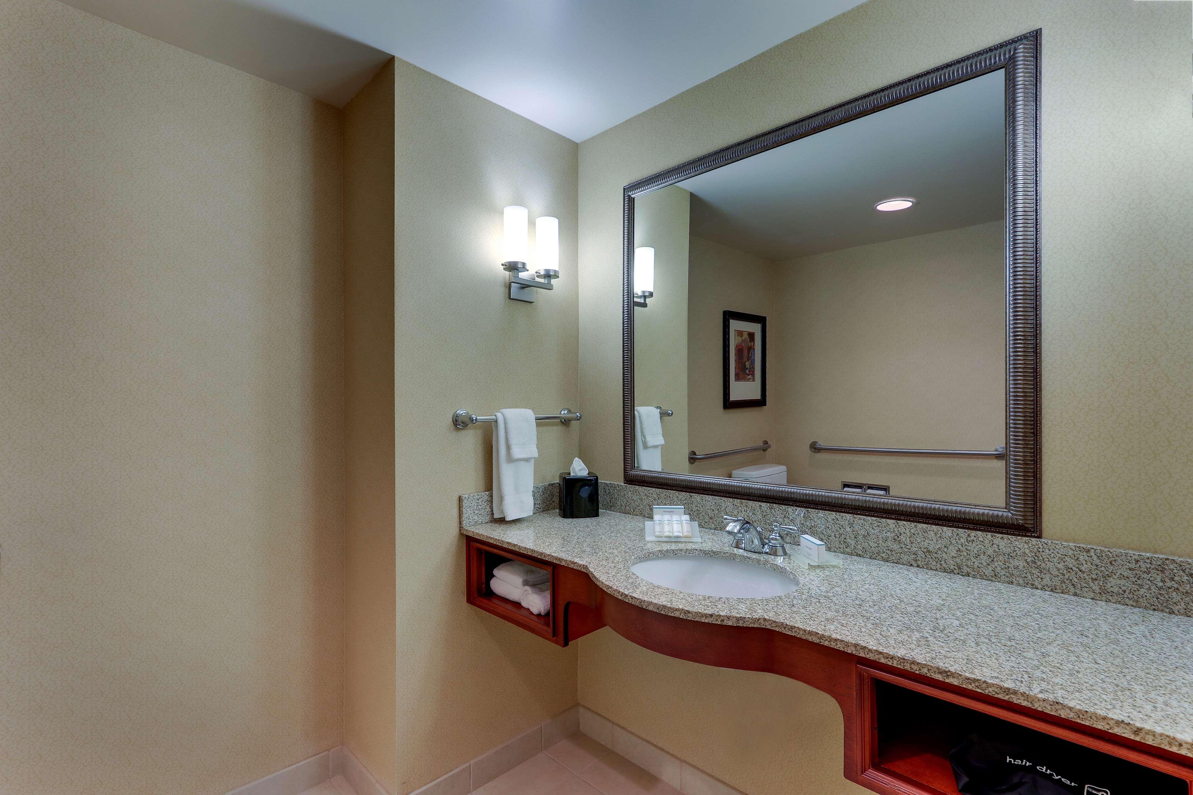 Hilton Garden Inn Indianapolis Airport Plainfield Exterior foto