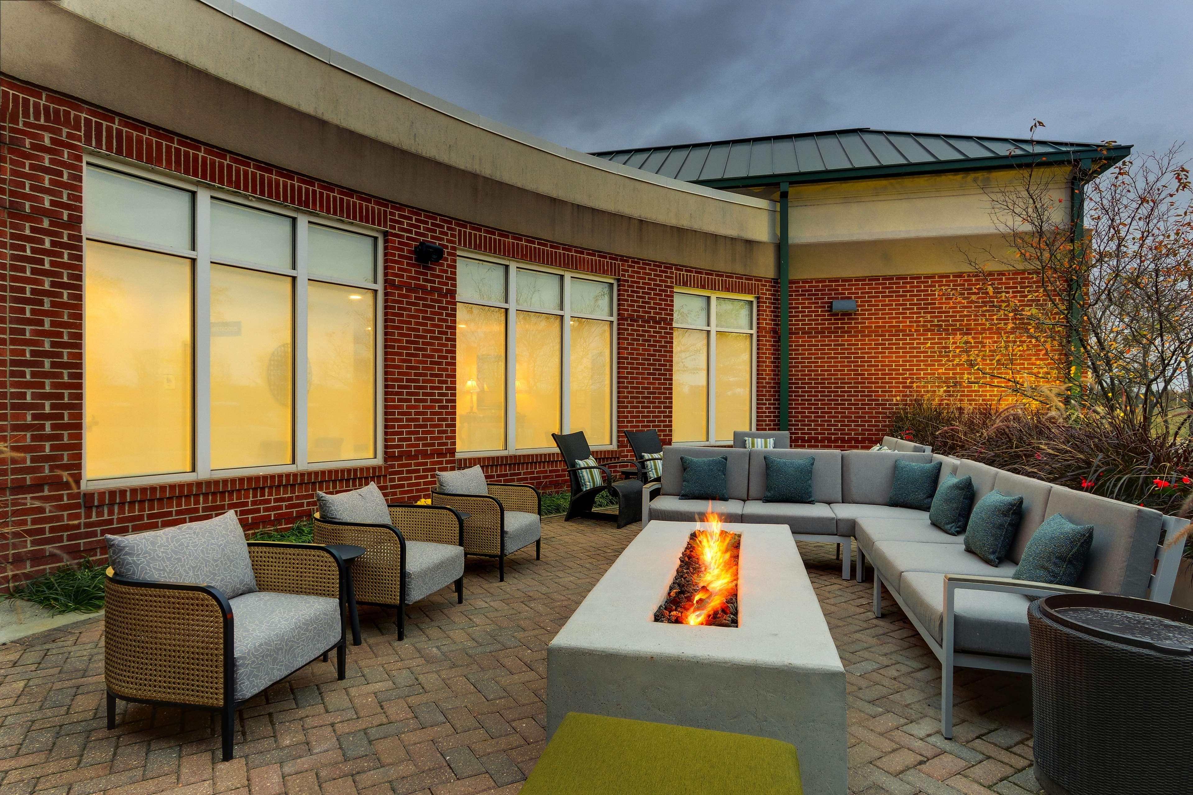 Hilton Garden Inn Indianapolis Airport Plainfield Exterior foto